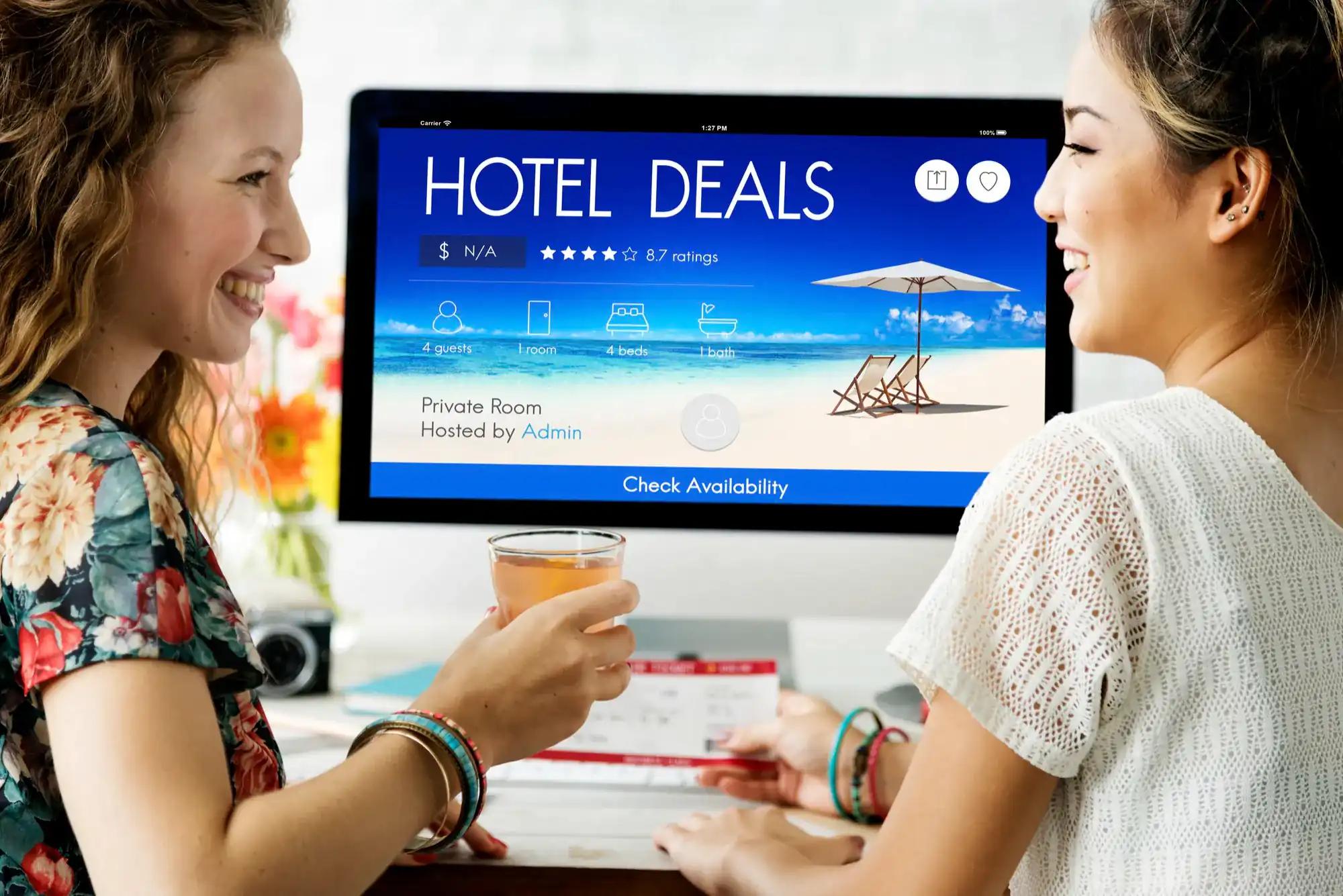 TRAVEL & HOSPITALITY